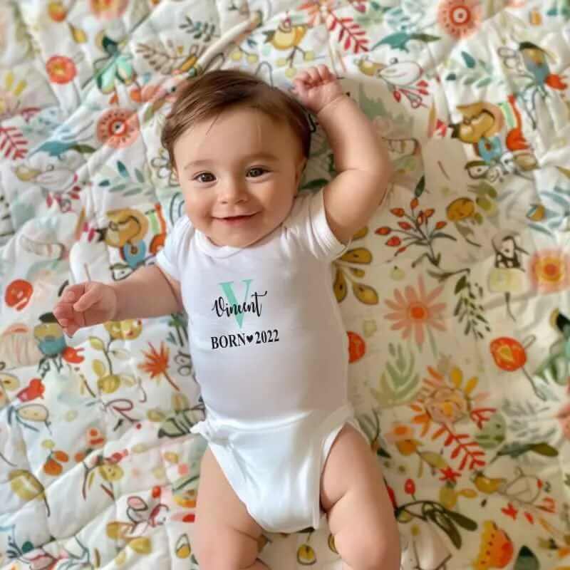 Personalisierte Baby Body -name und Geburtsjahr- Geschenke für Geburtstage und besondere Anlässe